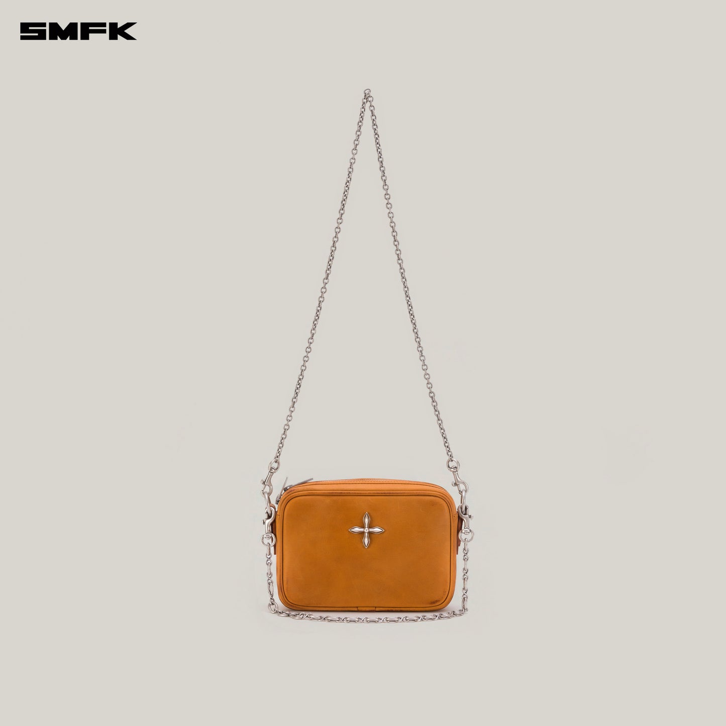 COMPASS BADGE Patina Leather Chain Bag Small Caramel Patina