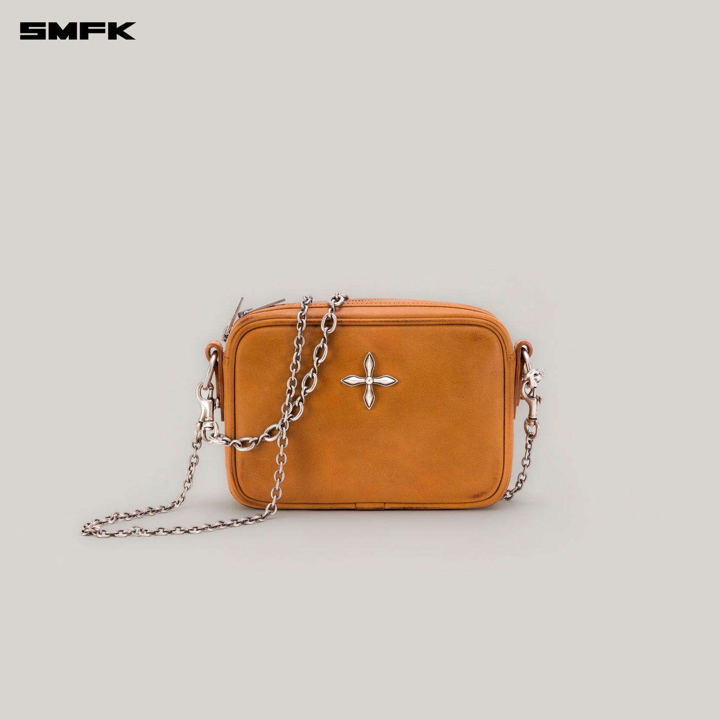 COMPASS BADGE Patina Leather Chain Bag Small Caramel Patina