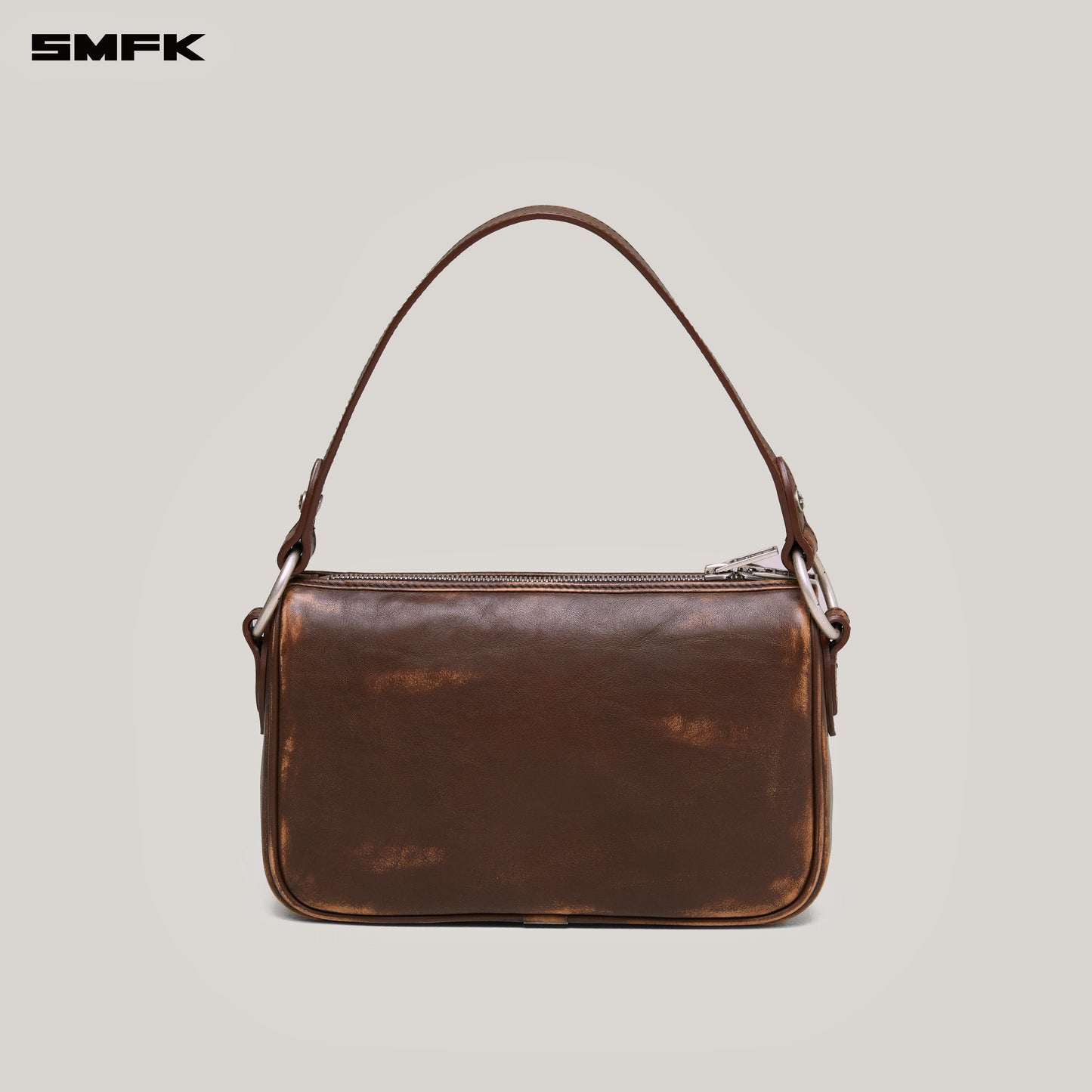 COMPASS BADGE Patina Leather Shoulder Bag Medium Wild Horse Brown Patina