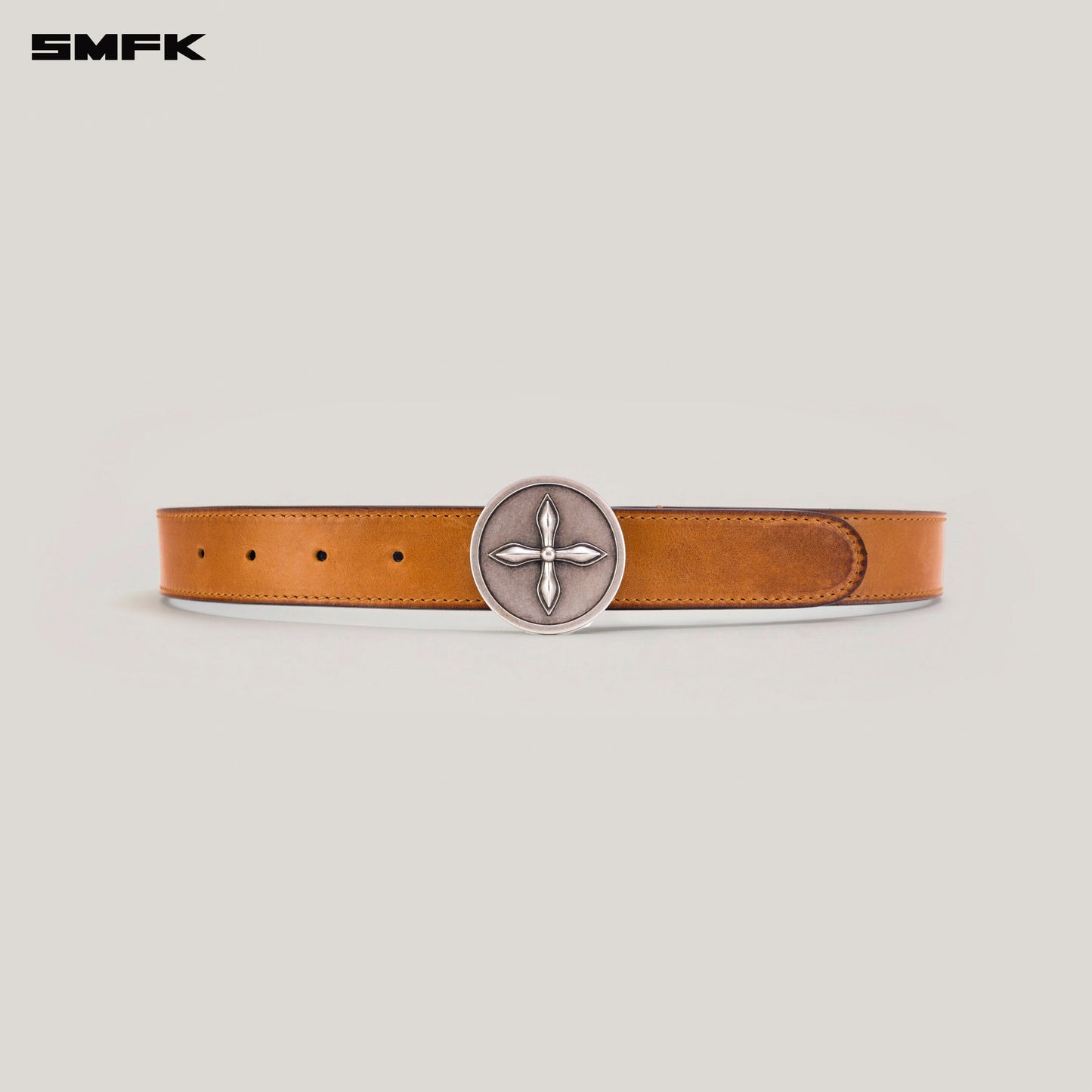 COMPASS Circular Badge Handcraft Patina Leather Belt Caramel Patina