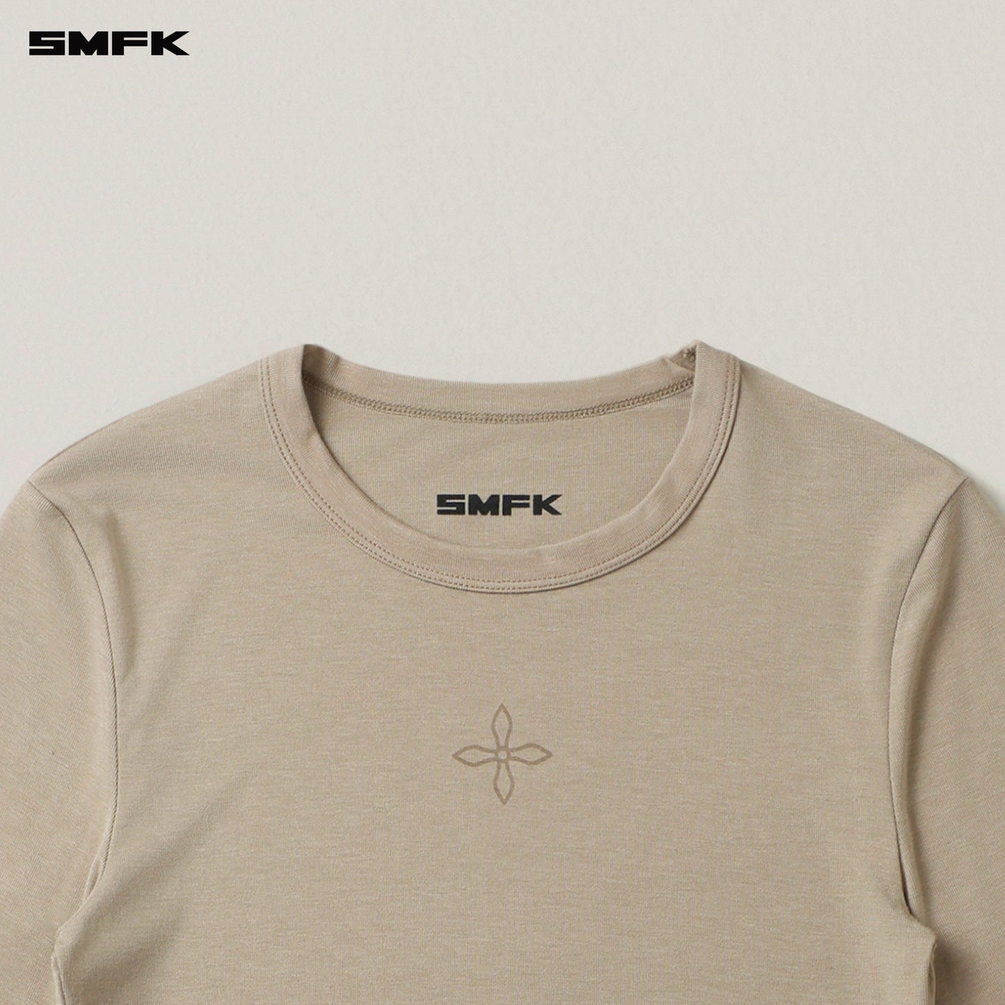COMPASS
STAMP Slim-fit Sports Pullover Shadow Green