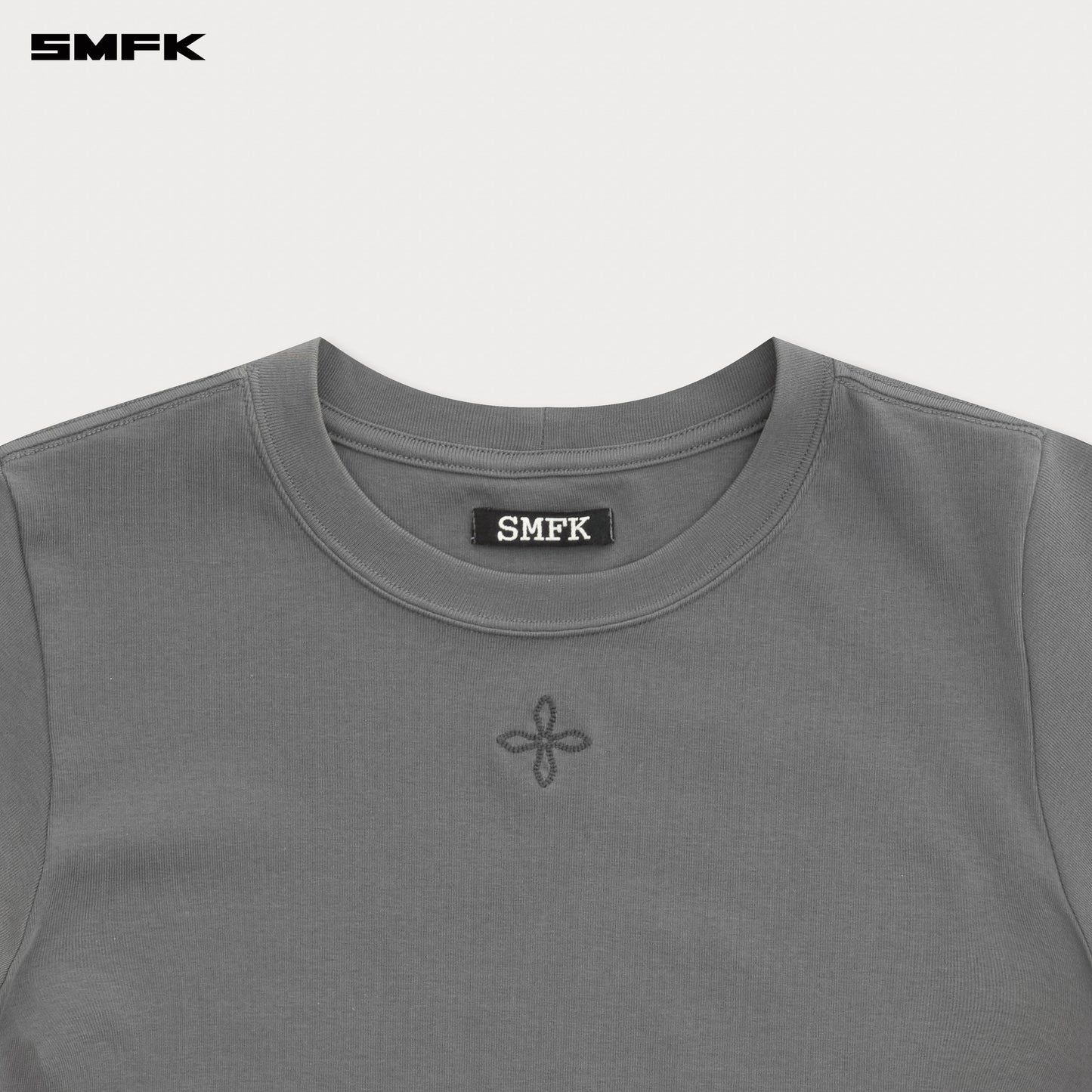 COMPASS Classic Chain Slim-fit Sports Tee Concrete Gray