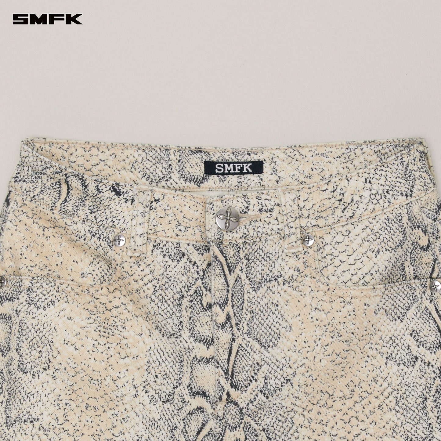 COMPASS DANCER Denim Flat Shorts Mirage Cobra