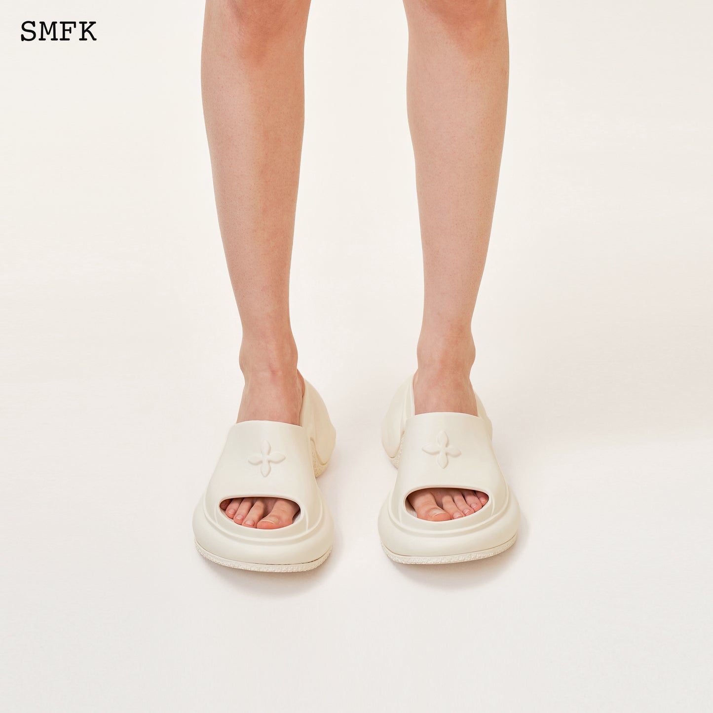 Compass Wave High-Heel Bumper Sandal Cream White