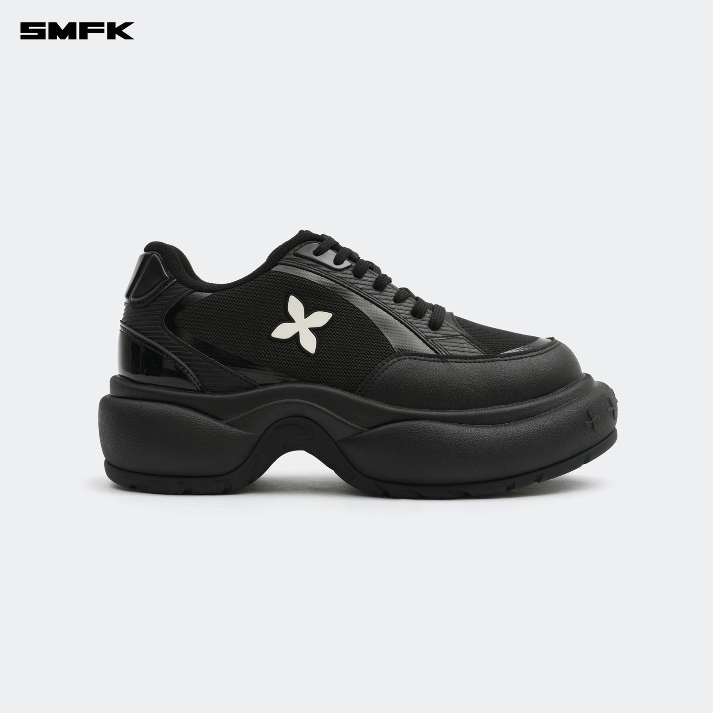 FUTURE Ripple Thick-Soled Sneaker Wilderness Black