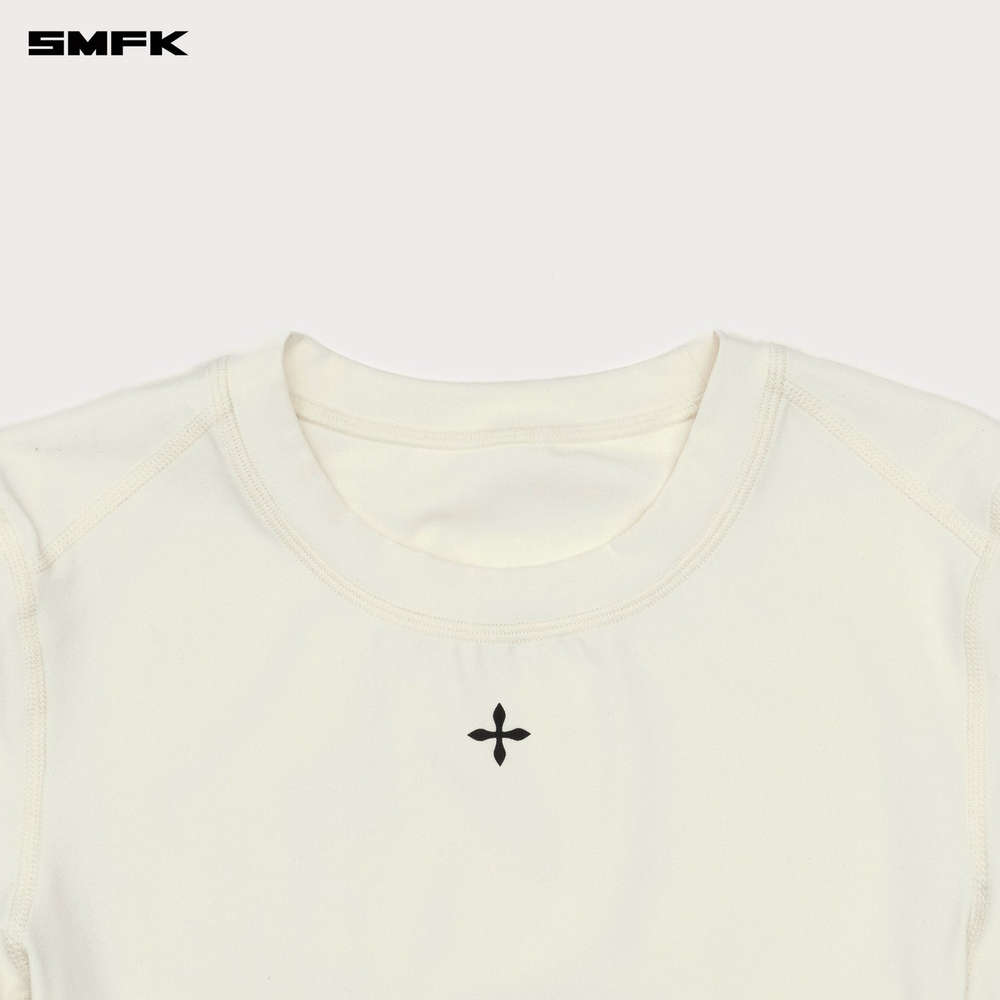 COMPASS WAVE Body-shaping Skin Crop Tee Alpine White