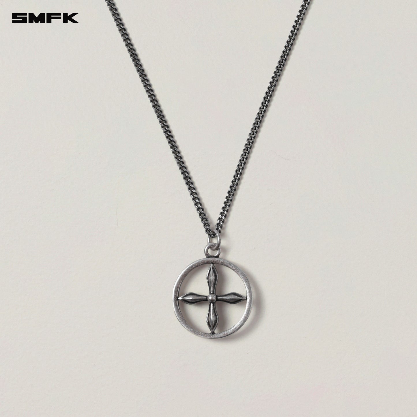 COMPASS ORIGINAL CIRCULAR BADGE METAL NECKLACE Antique Silver