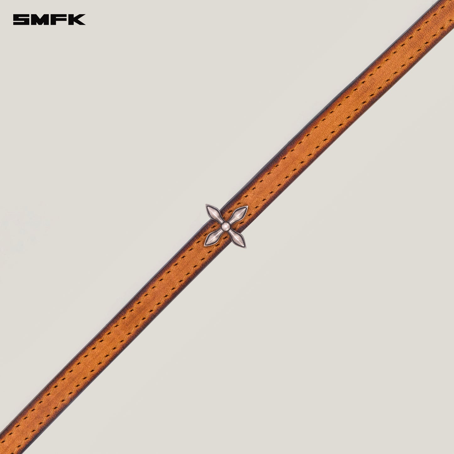 COMPASS Rivet Patina Leather Chocker Small Caramel Patina