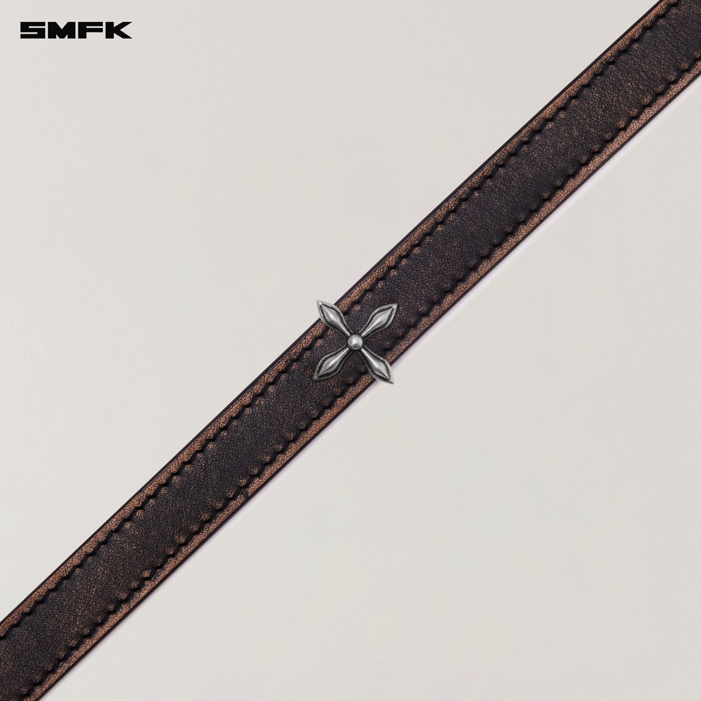 COMPASS RIVET PATINA LEATHER CHOCKER/M Wild Black Patina
