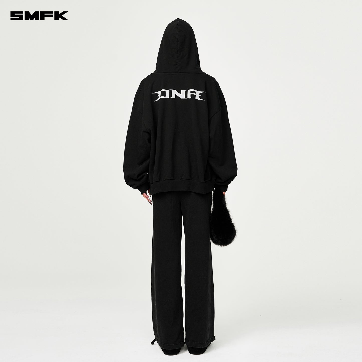 FUTURE DNA Oversized Hoodie Wilderness Black