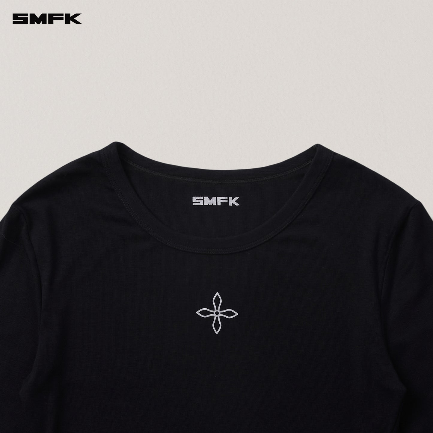 COMPASS STAMP ACETATE BODY PULLOVER Wilderness Black