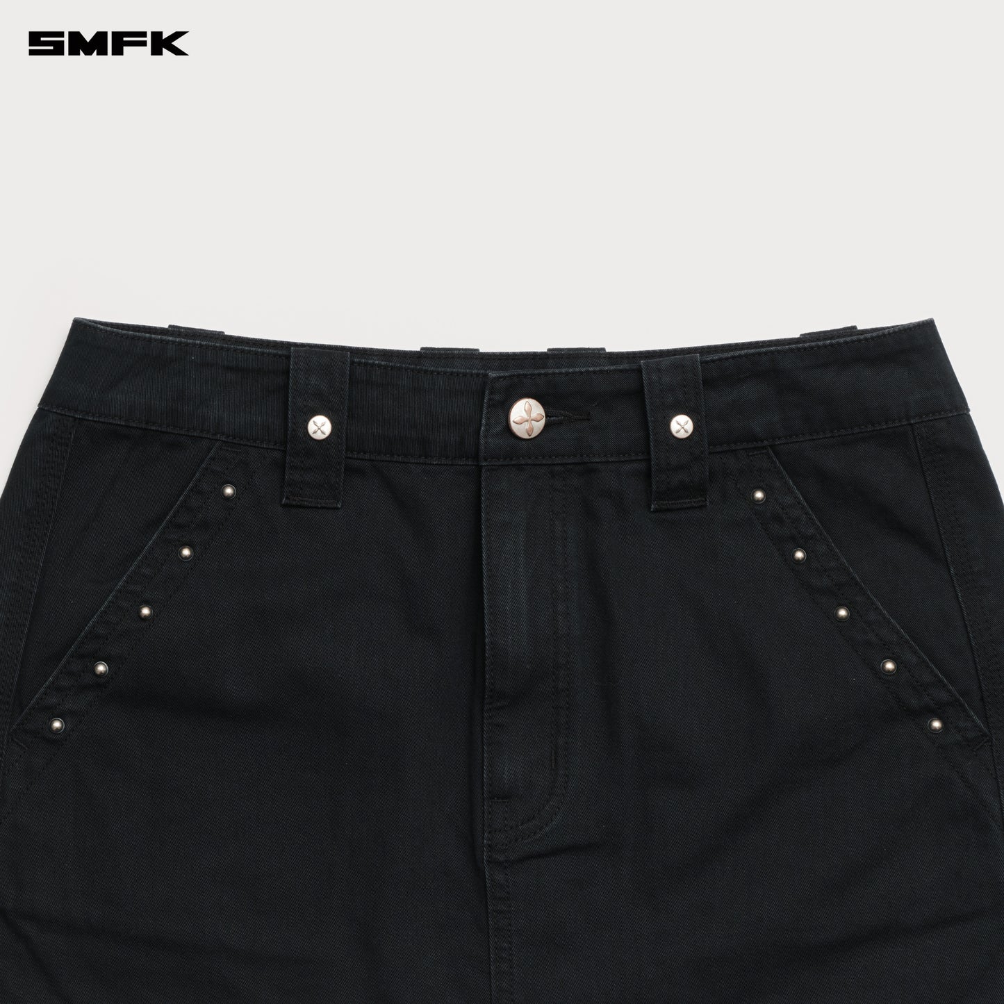 COMPASS WILD Cargo Skirt Wilderness Black