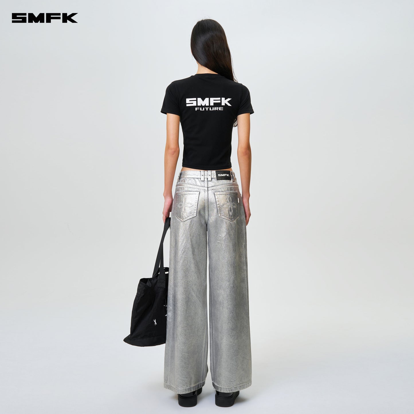 FUTURE Mode Standard Fit Tee Wilderness Black