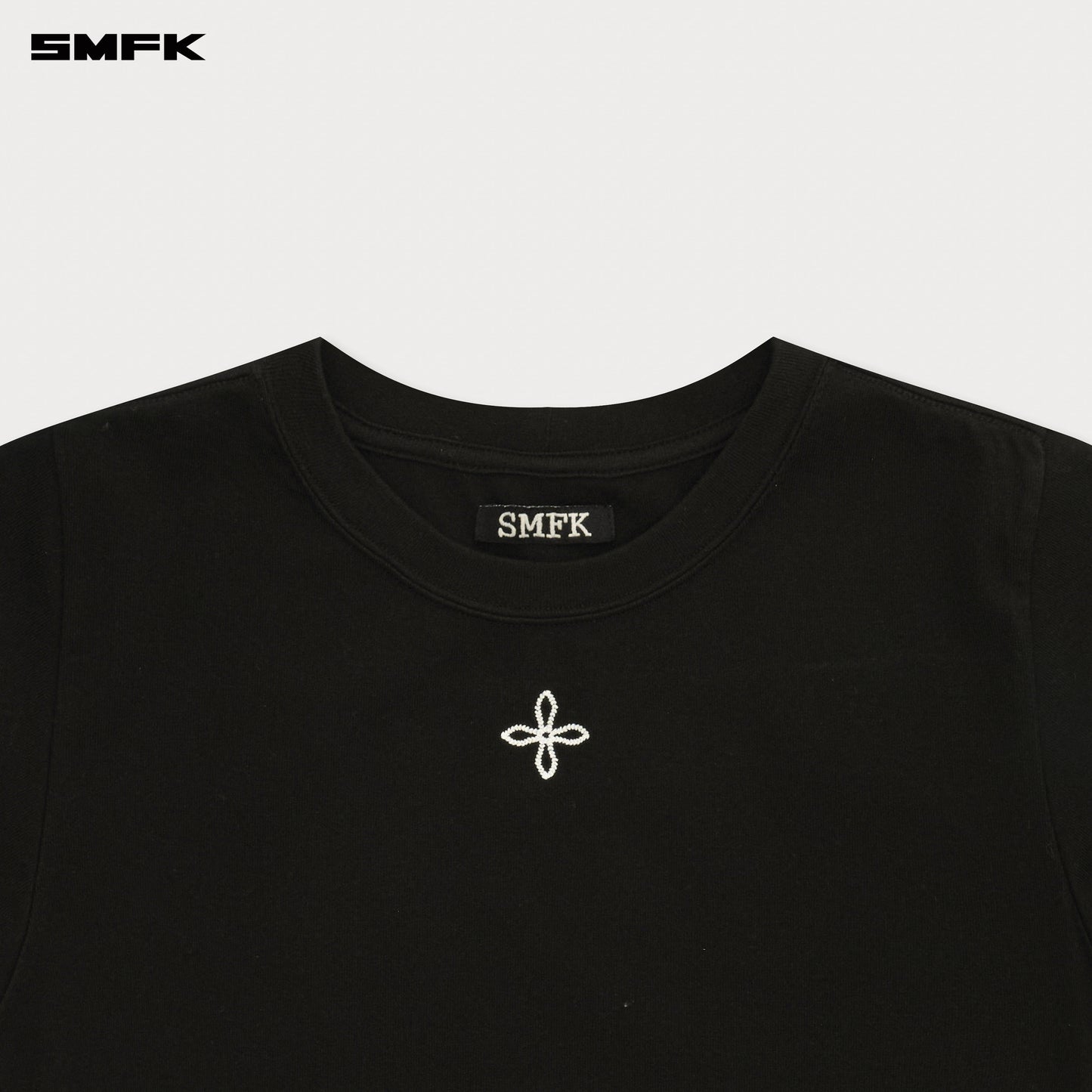 COMPASS Classic Chain Slim-fit Sports Tee Wilderness Black
