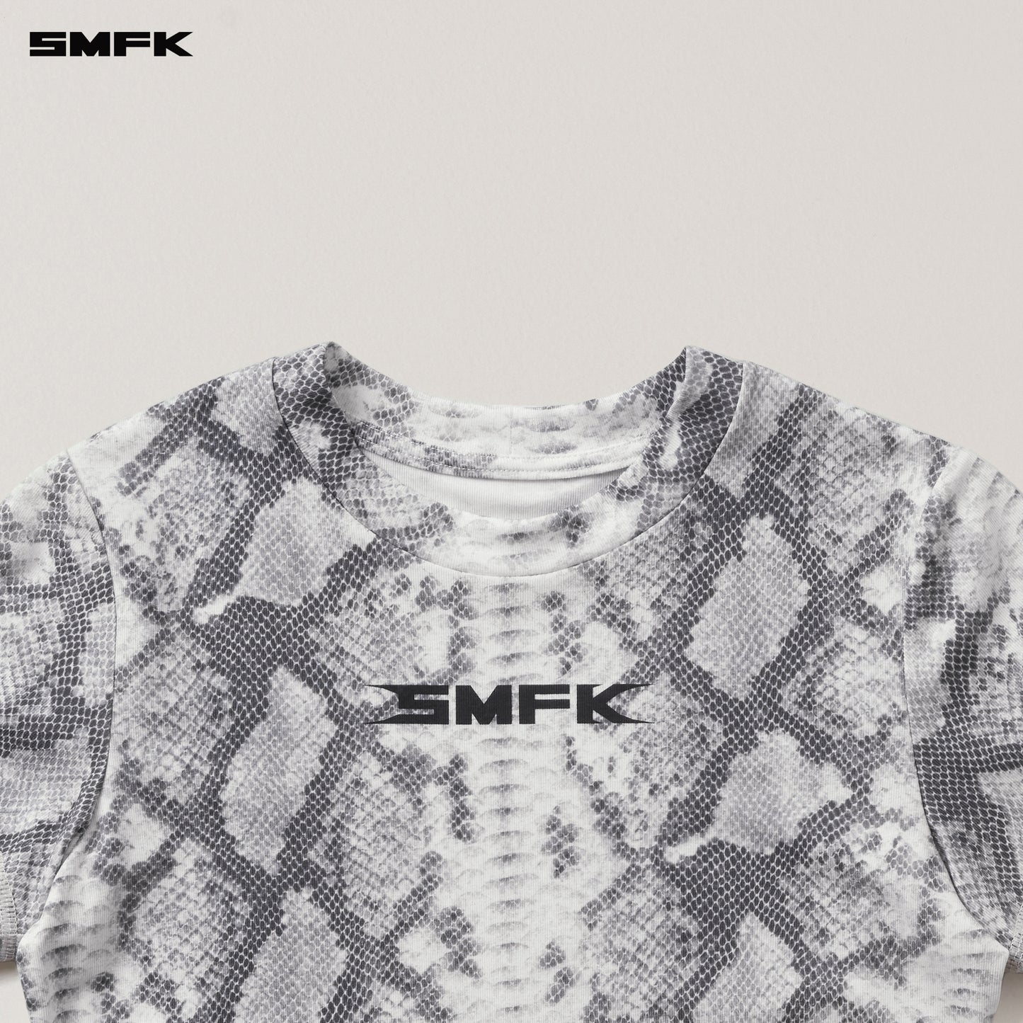 FUTURE X RIPPLE SPORTS SLIM TEE Ivory Serpent