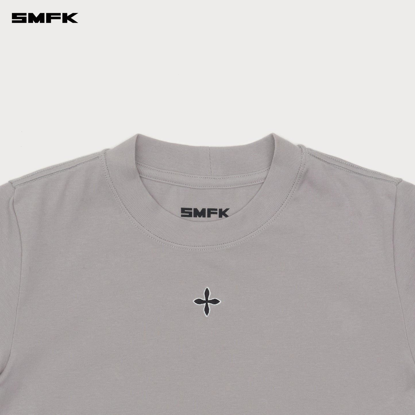 COMPASS Badge Fitted Waist Tee Ash Gray