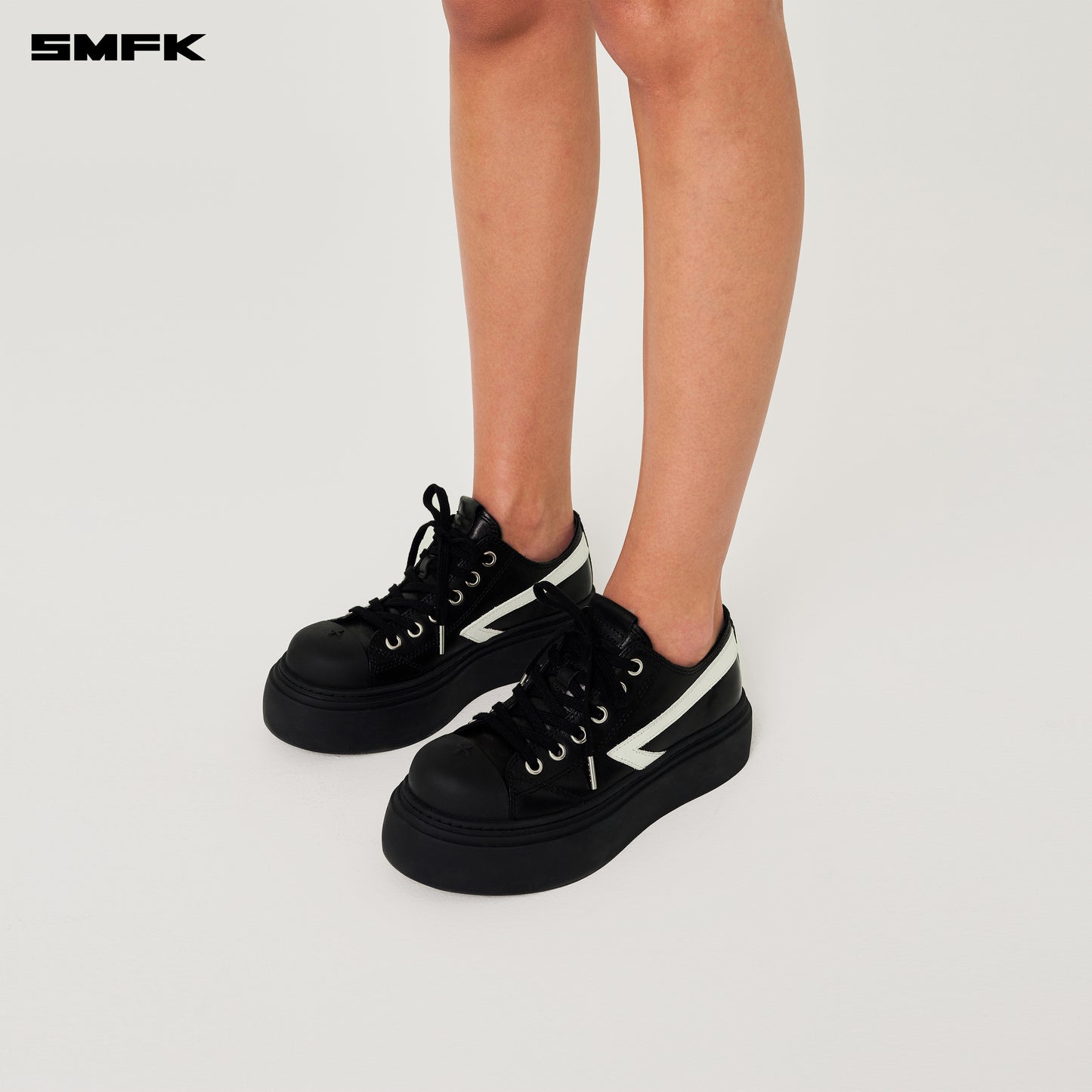 COMPASS METEOR DARK NIGHT Leather Sneakers Wilderness Black
