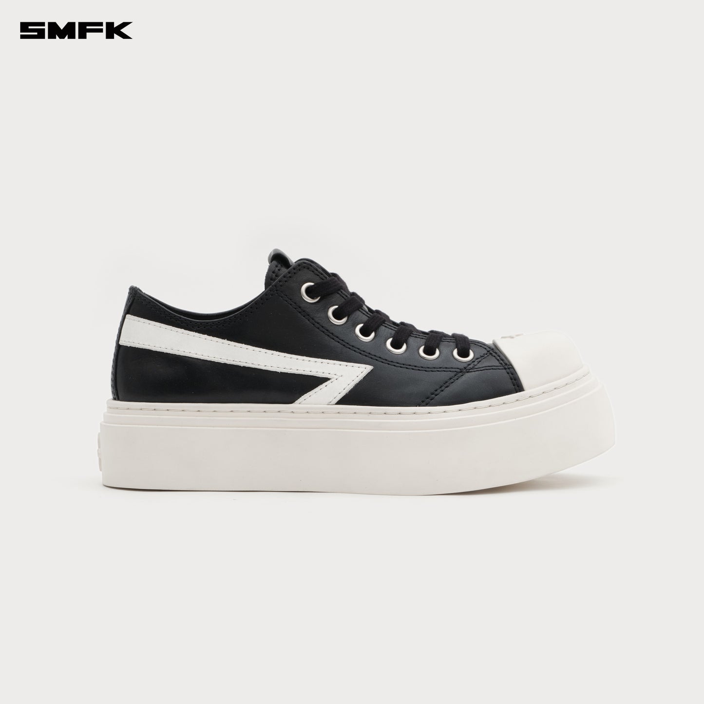 COMPASS METEOR ROVE Leather Sneakers Black & White