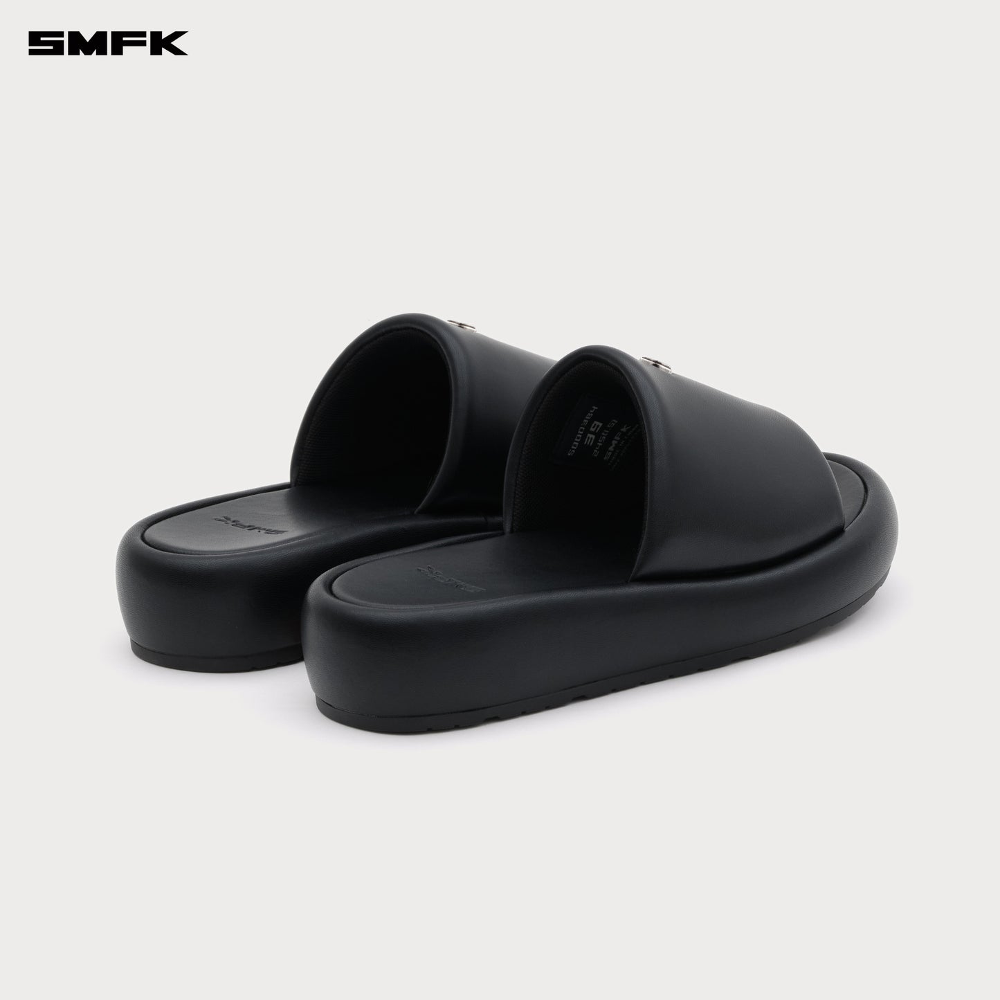 COMPASS BADGE Leather Sandals Wilderness Black