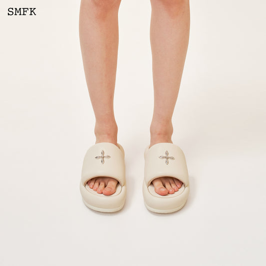 COMPASS CROSS Classic Slipper Milky Pearl