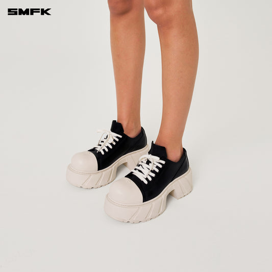 FUTURE MIRAGE High Heeled Leather Sneakers Black & White