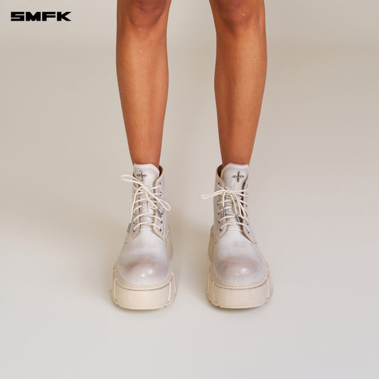FUTURE MIRAGE Leather Rider Boots Alpine White