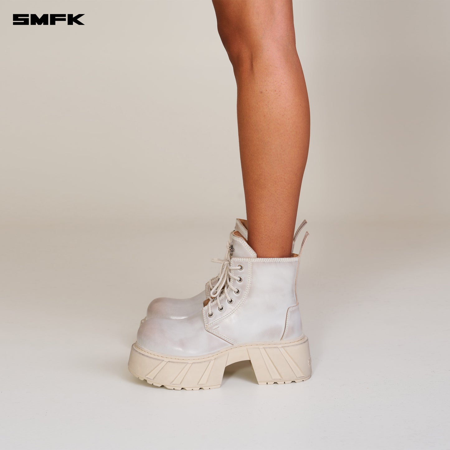 FUTURE MIRAGE Leather Rider Boots Alpine White