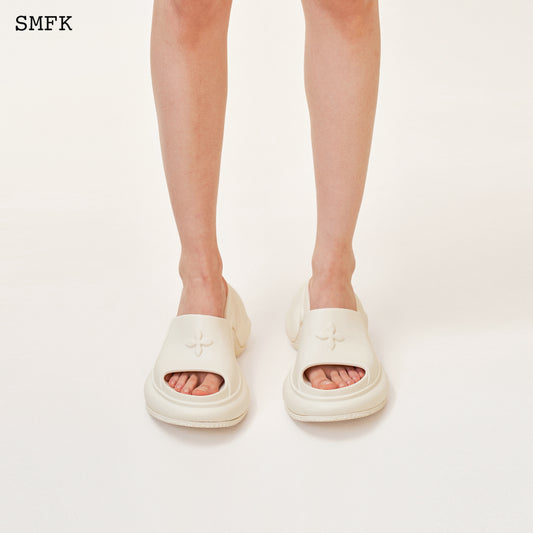 Compass Wave High-Heel Bumper Sandal Cream White