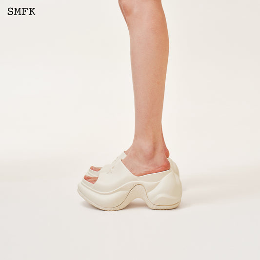 Compass Wave High-Heel Bumper Sandal Cream White