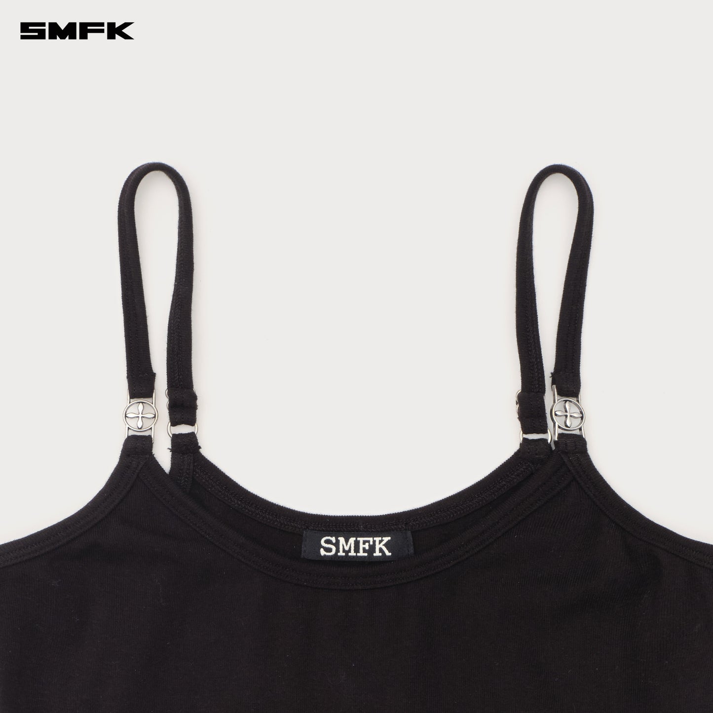 COMPASS HUG Sports Slim-fit Strap Top
Wild Black Wilderness Black