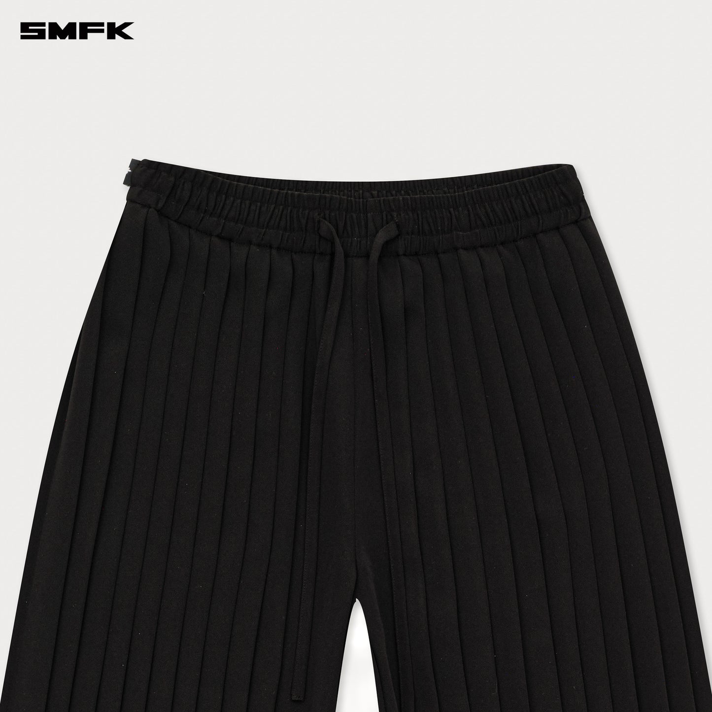 WILD WORLD Pleated Trousers Wilderness Black